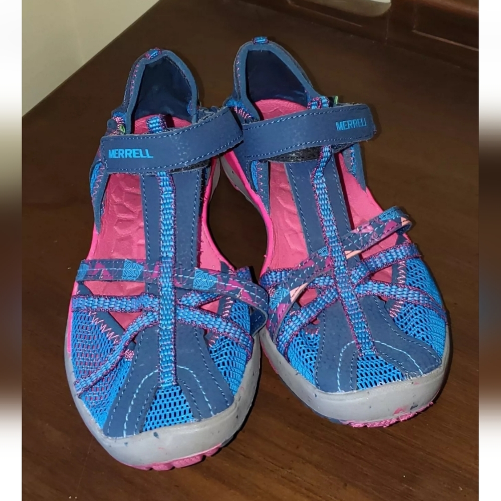 Merrell Kids Navy Blue and Pink Closed-Toe Sandals